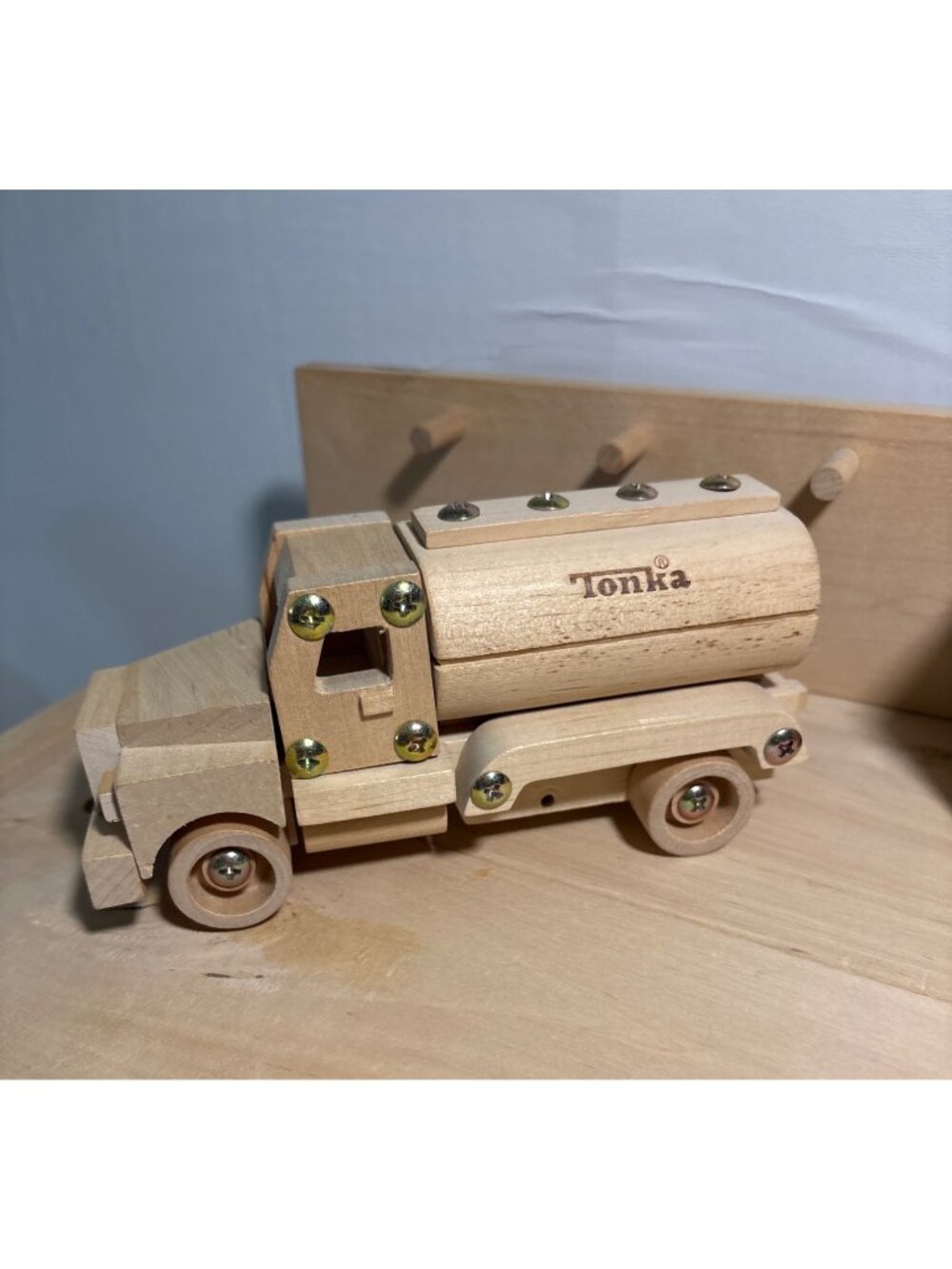 Tonka Workbench Wooden Toy With Tools & Accessories Creativity 18 x 10 x 9" - Picture 5 of 16
